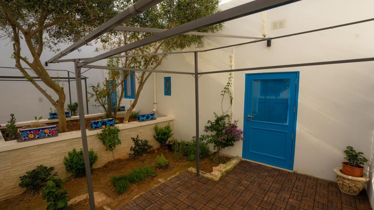 ナダ Solemare Bed & Breakfast エクステリア 写真